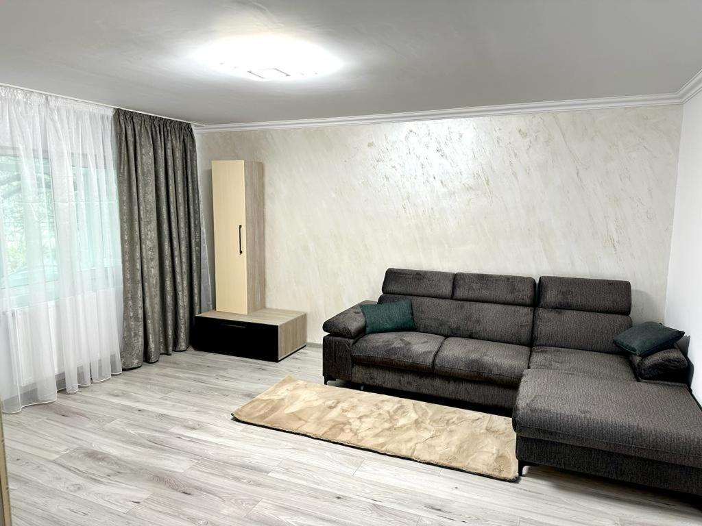 Elite Apartment Buzău Exterior photo